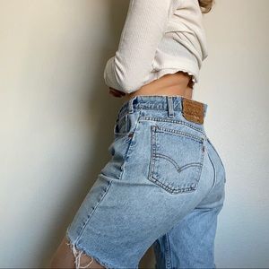VNTG Levi’s Cuttoff Shorts